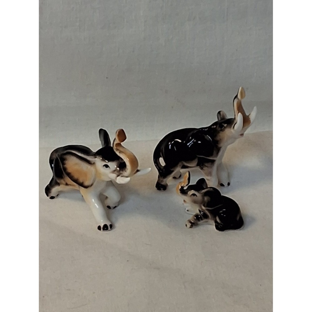 Vintage Miniature Elephant Family Figurines Lot Of 3 Bone China Made In Japan